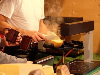 Kaasfondue of raclette